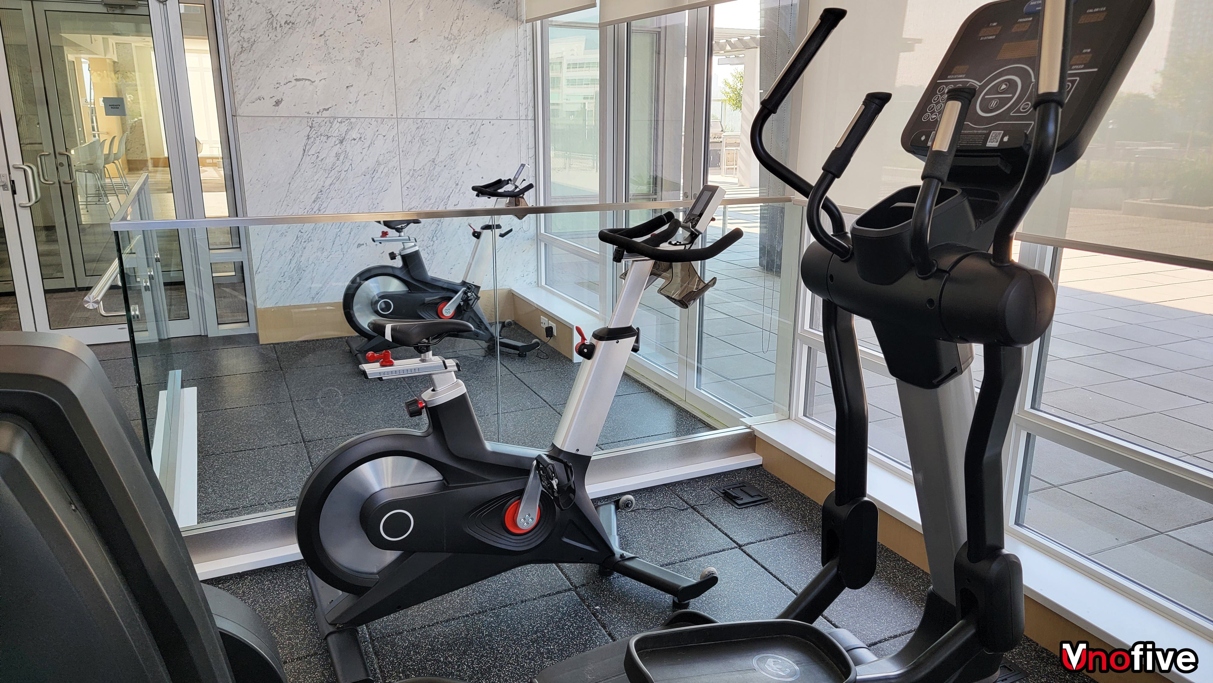 SB1 Smart Spin Bike
