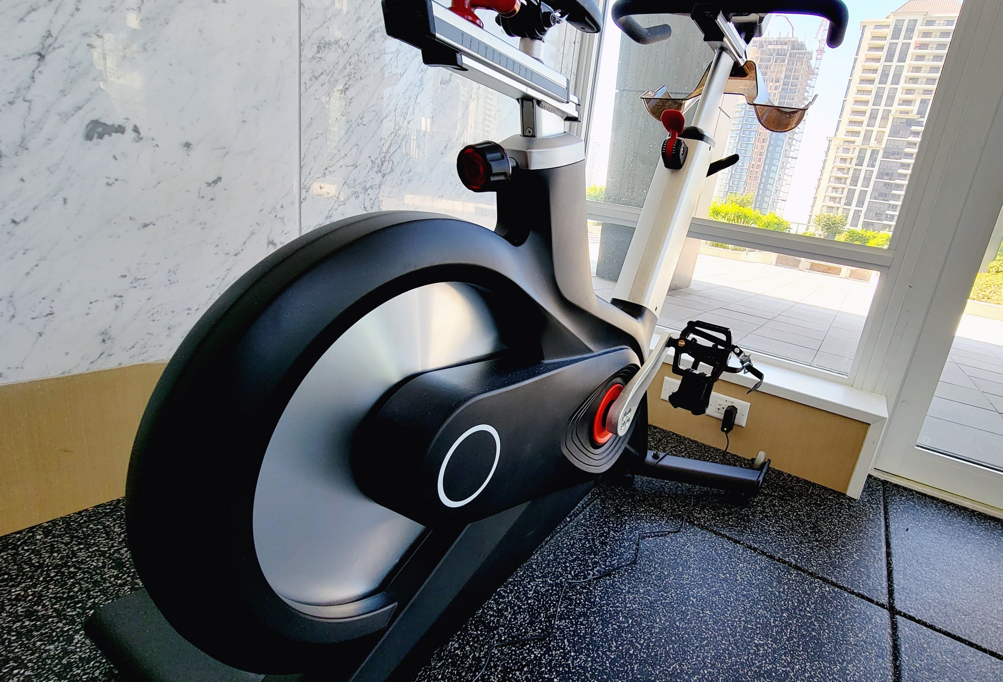SB1 Smart Spin Bike